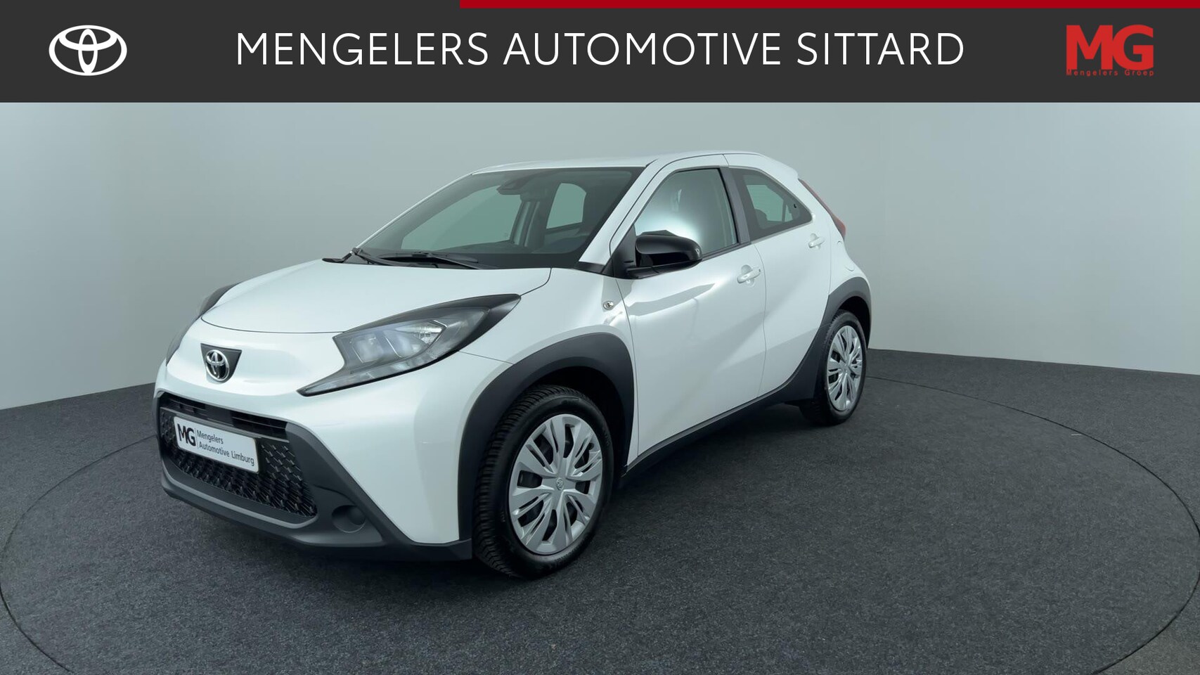 Toyota Aygo X - 1.0 VVT-i MT play 1.0 VVT-i MT play - AutoWereld.nl