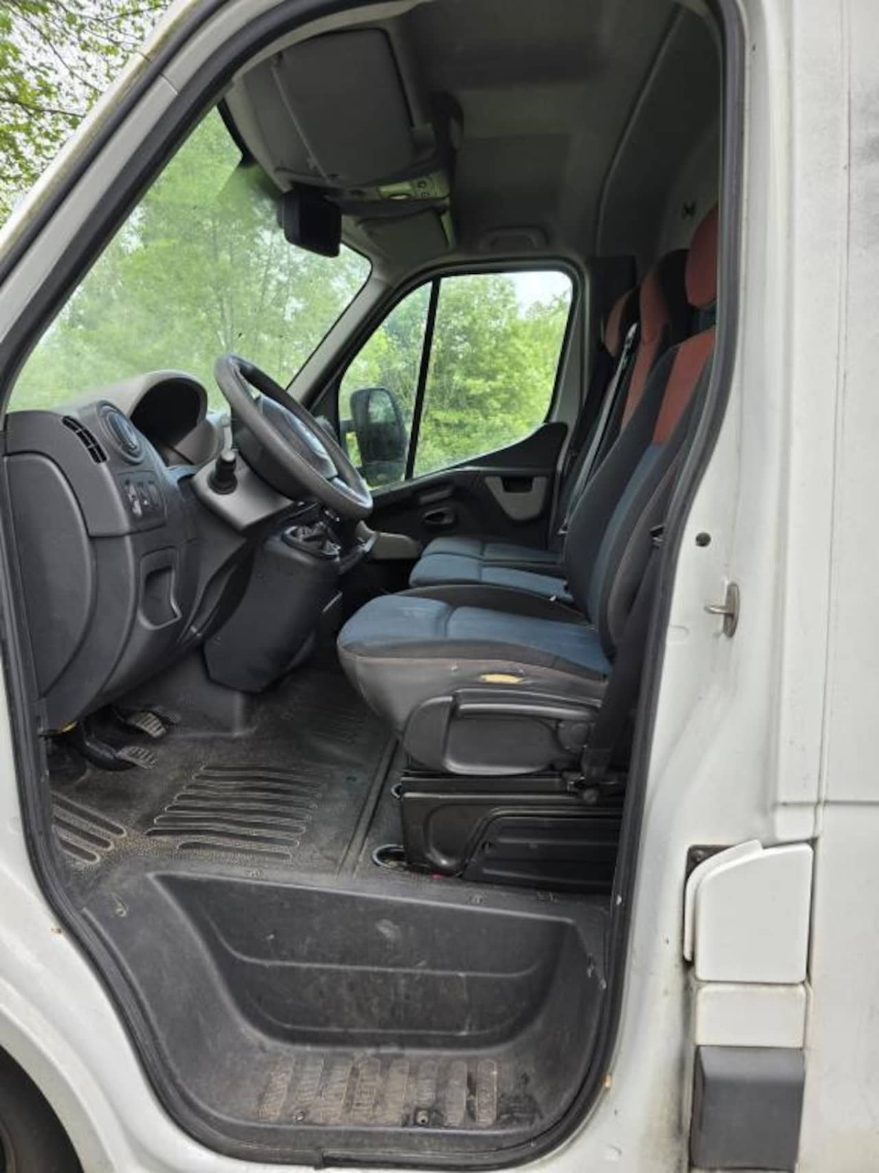 Renault Master - T35 2.3 dCi L4H3 DL T35 2.3 dCi L4H3 DL - AutoWereld.nl