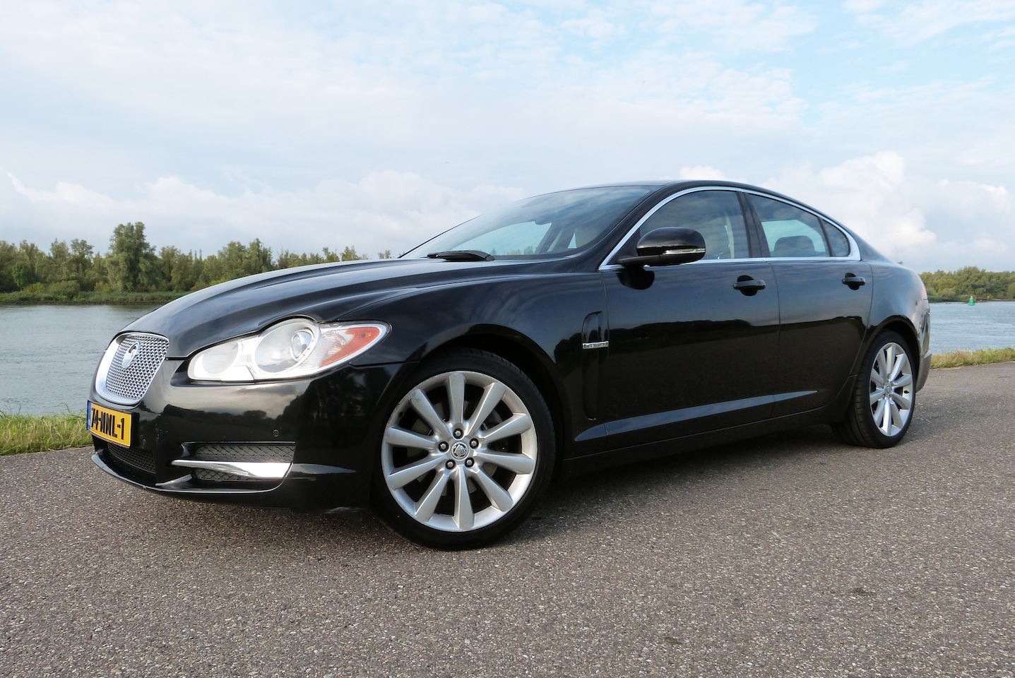 Jaguar XF - 3.0 V6 Luxury Automaat | Leder | Navigatie + Camera | Climate & Cruise control | Pdc | - AutoWereld.nl