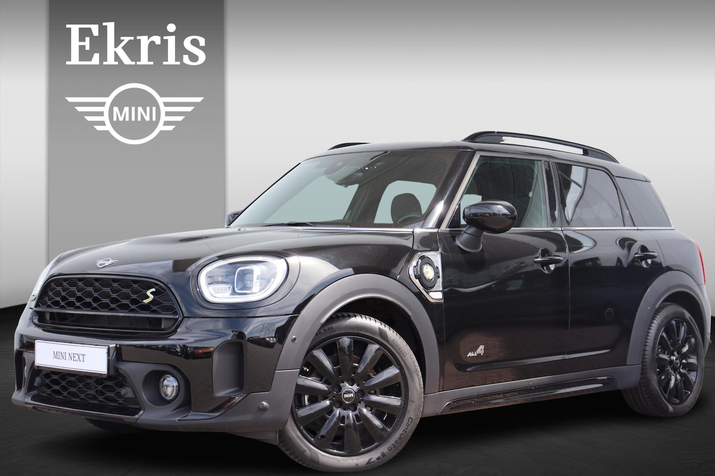 MINI Countryman - Cooper SE ALL4 / Navi / Clima / Pano dak / PDC / Harman Kardon / Elektr. Achterklep / Vers - AutoWereld.nl