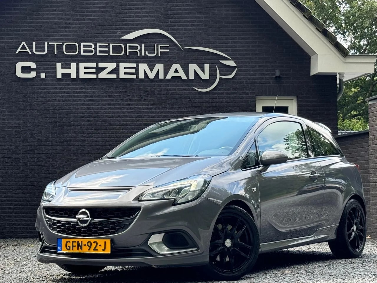 Opel Corsa - 1.6 Turbo OPC 207 PK 1e eigenaar DealerOH Recaro Schaalstoelen CarPlay - AutoWereld.nl