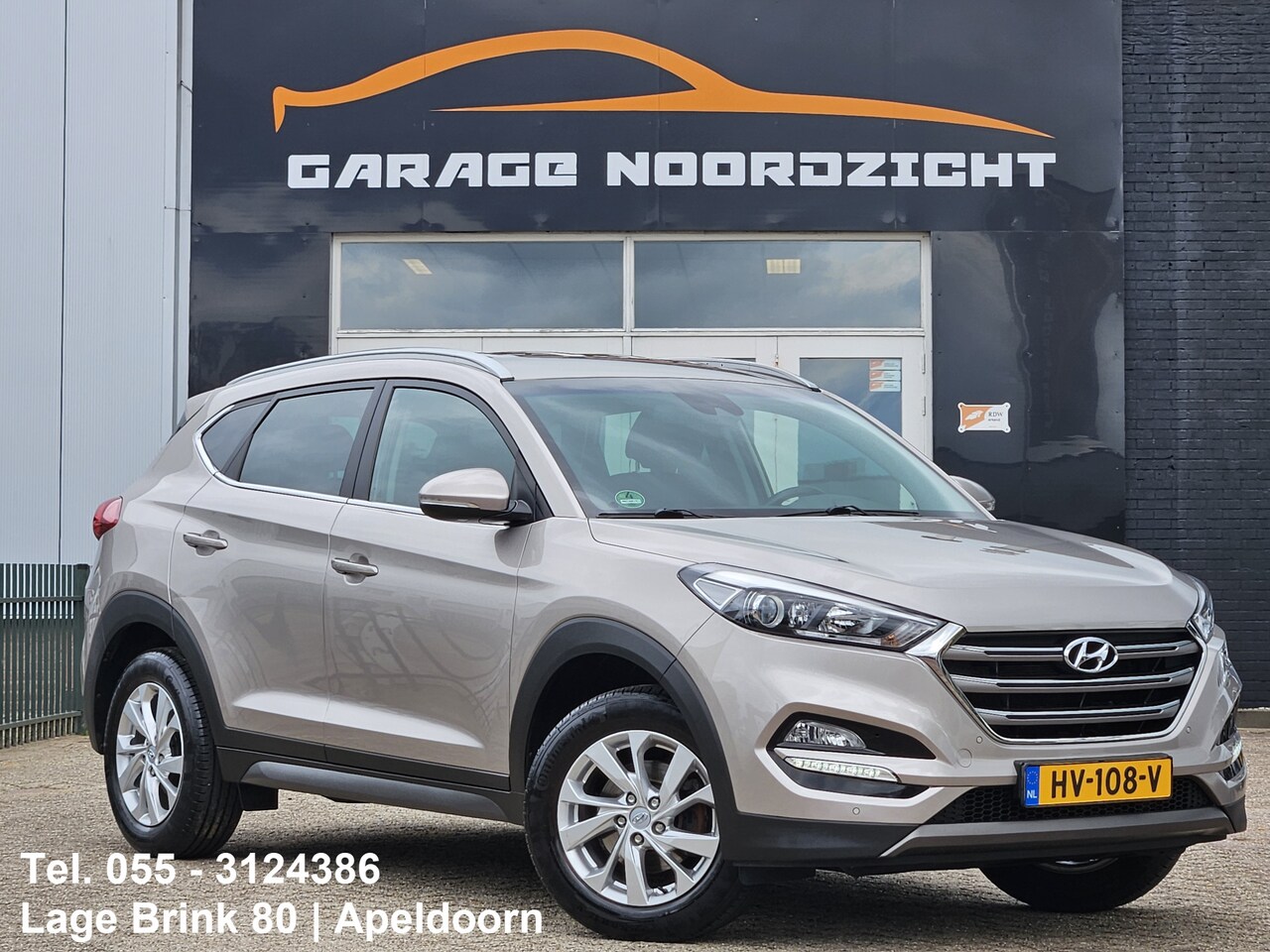 Hyundai Tucson - 1.6 GDi Comfort NAVIGATIE|CAMERA|CRUISE CONTROL|ECC/AIRCO|GETINT GLAS|TREKHAAK Maandag tot - AutoWereld.nl