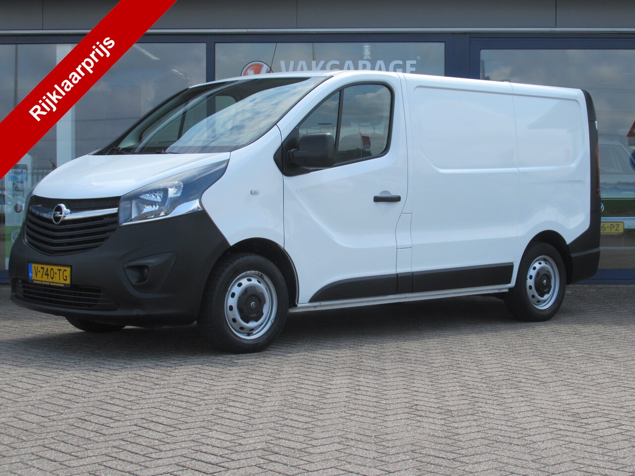 Opel Vivaro - 1.6 CDTI L1H1 Edition 1.6 CDTI L1H1 Edition, Trekhaak / Navigatie / Airco / Cruise control + Limiter / Parkeerse - AutoWereld.nl