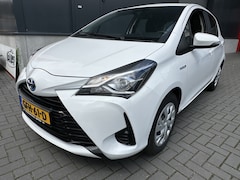 Toyota Yaris - 1.5 Hybrid Active Climaat contr Stoel verwarming Automaat elc ramen spiegels