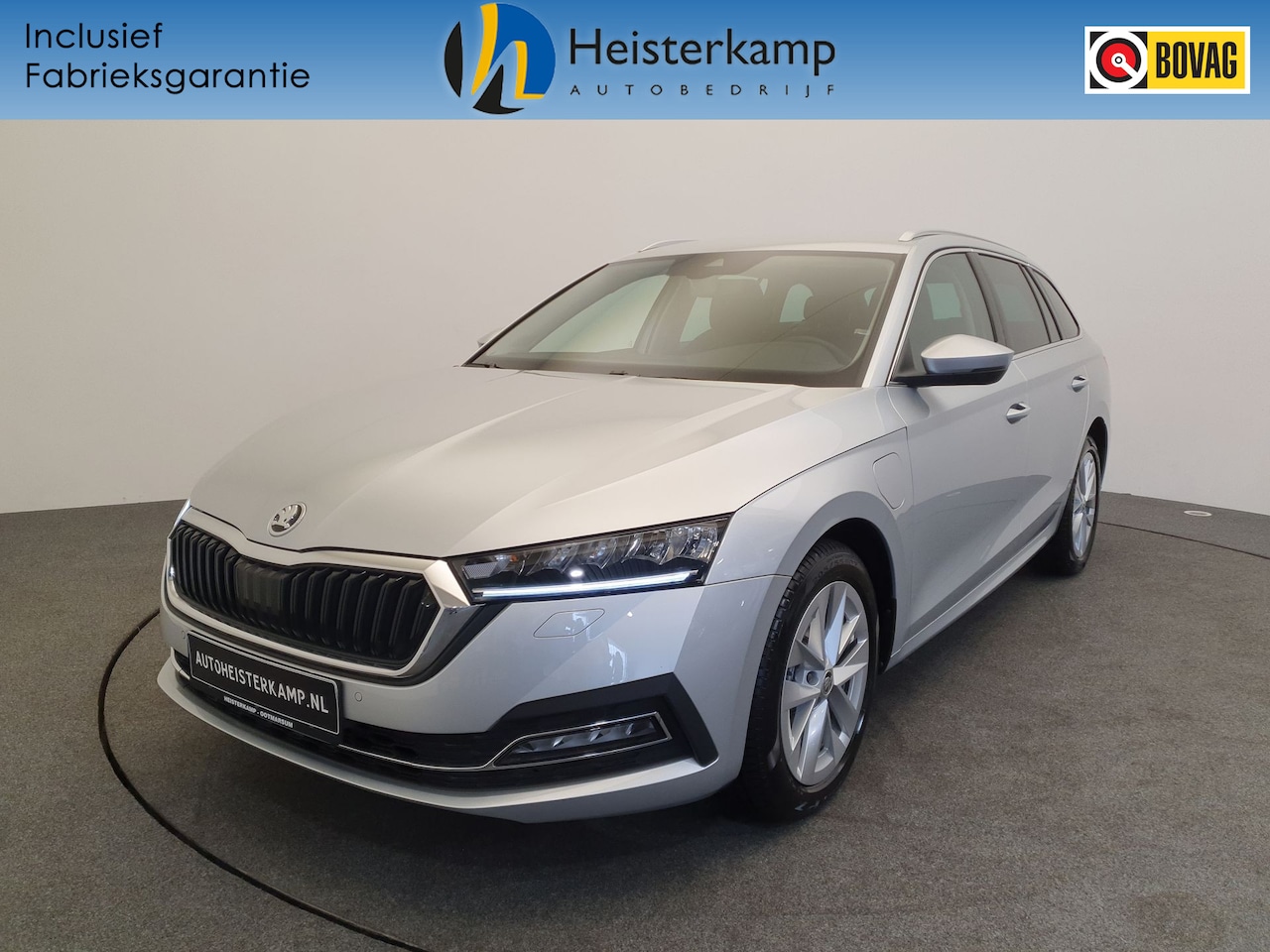 Skoda Octavia Combi - 1.4 TSI 204pk DSG/AUT iV PHEV Business Edition Wegklapbare trekhaak, Camera - AutoWereld.nl