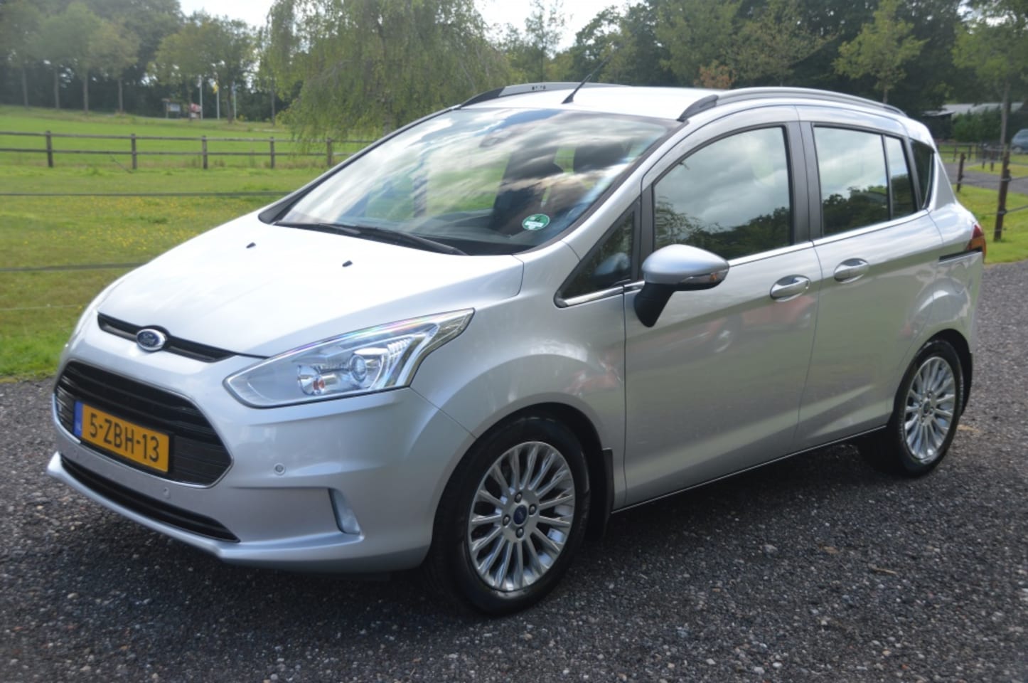 Ford B-Max - Clima Cruise PDC Navi 1.0 EcoB. Titanium - AutoWereld.nl