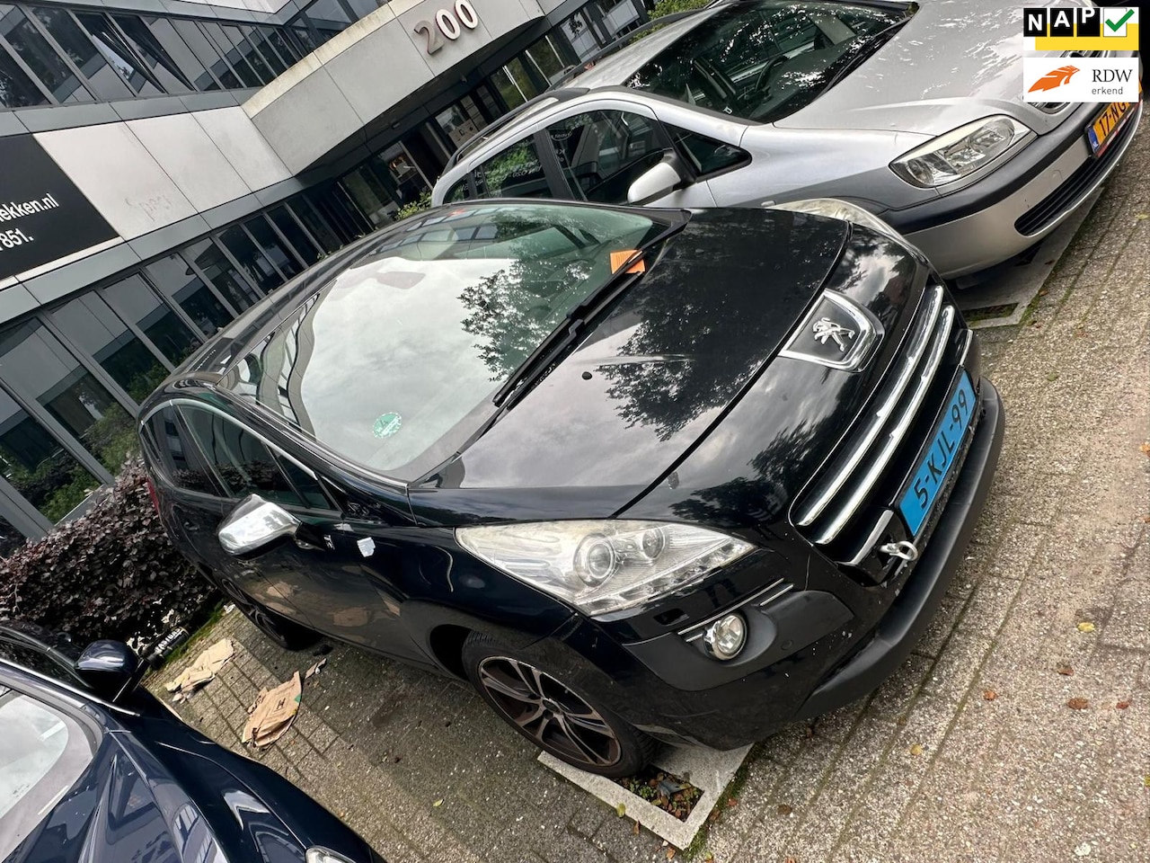 Peugeot 3008 - 2.0 HDiF HYbrid4 Blue Lease Motor kapot - AutoWereld.nl