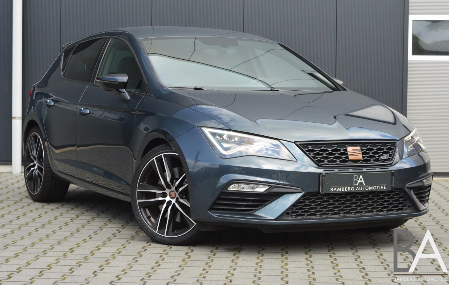 Seat Leon - 2.0 TSI CUPRA|kuipstoel|ACC|camera|carplay|virtual - AutoWereld.nl