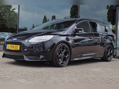 Ford Focus Wagon - 2.0 ECOBOOST ST-2 250PK | XENON | KEY-LESS | PDC | RECARO | PRIVACY |