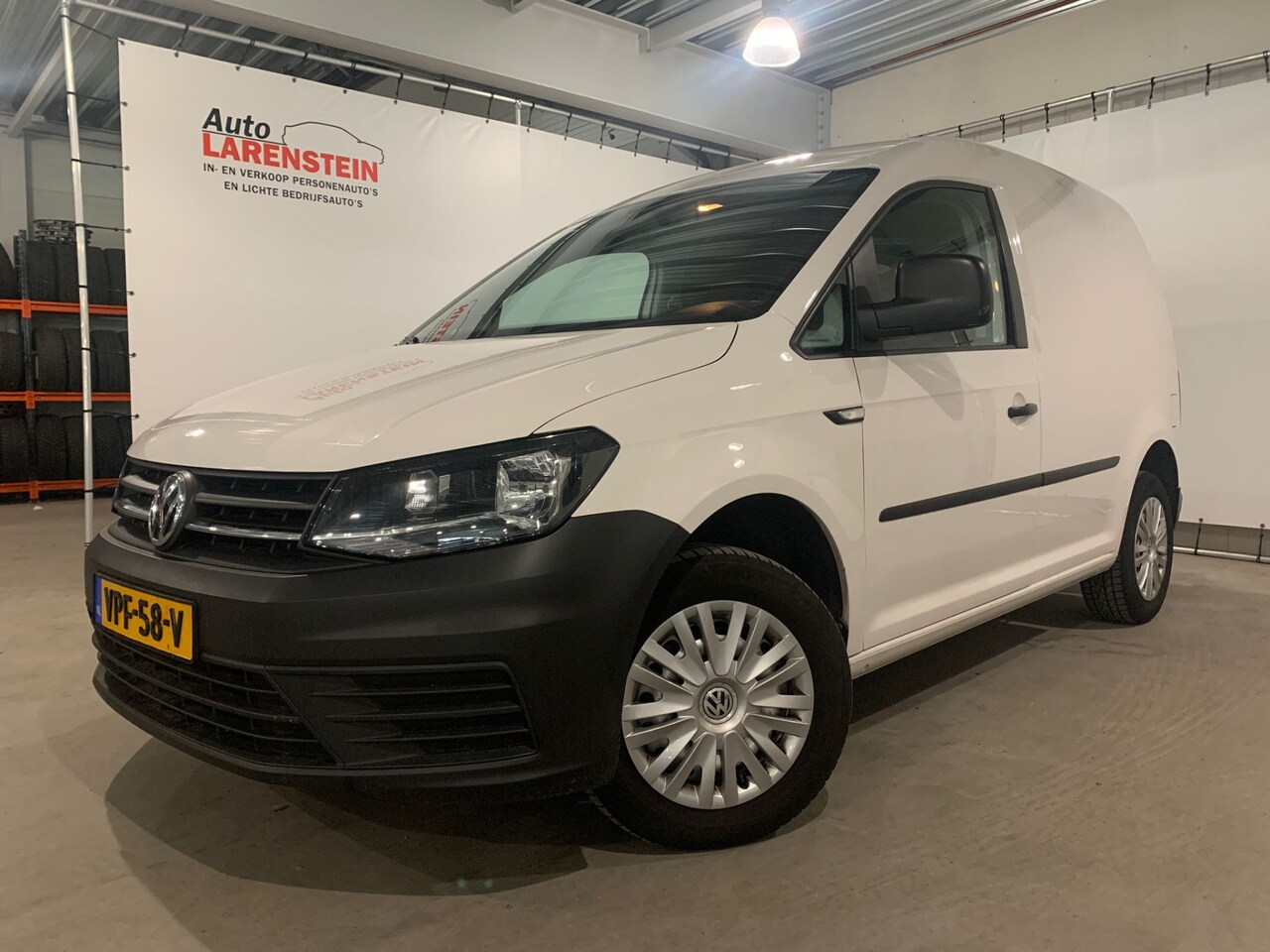 Volkswagen Caddy - 2.0 TDI 102pk L1H1 BMT Comfortline 75kw Airco / Trekhaak - AutoWereld.nl