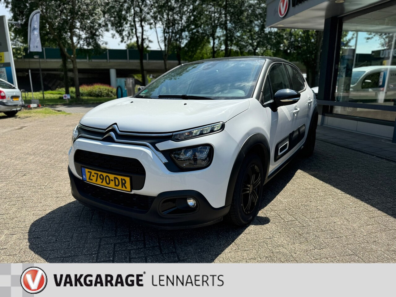 Citroën C3 - 1.2 PT 110pk Shine Automaat, Rijklaarprijs / 12 mnd garantie - AutoWereld.nl