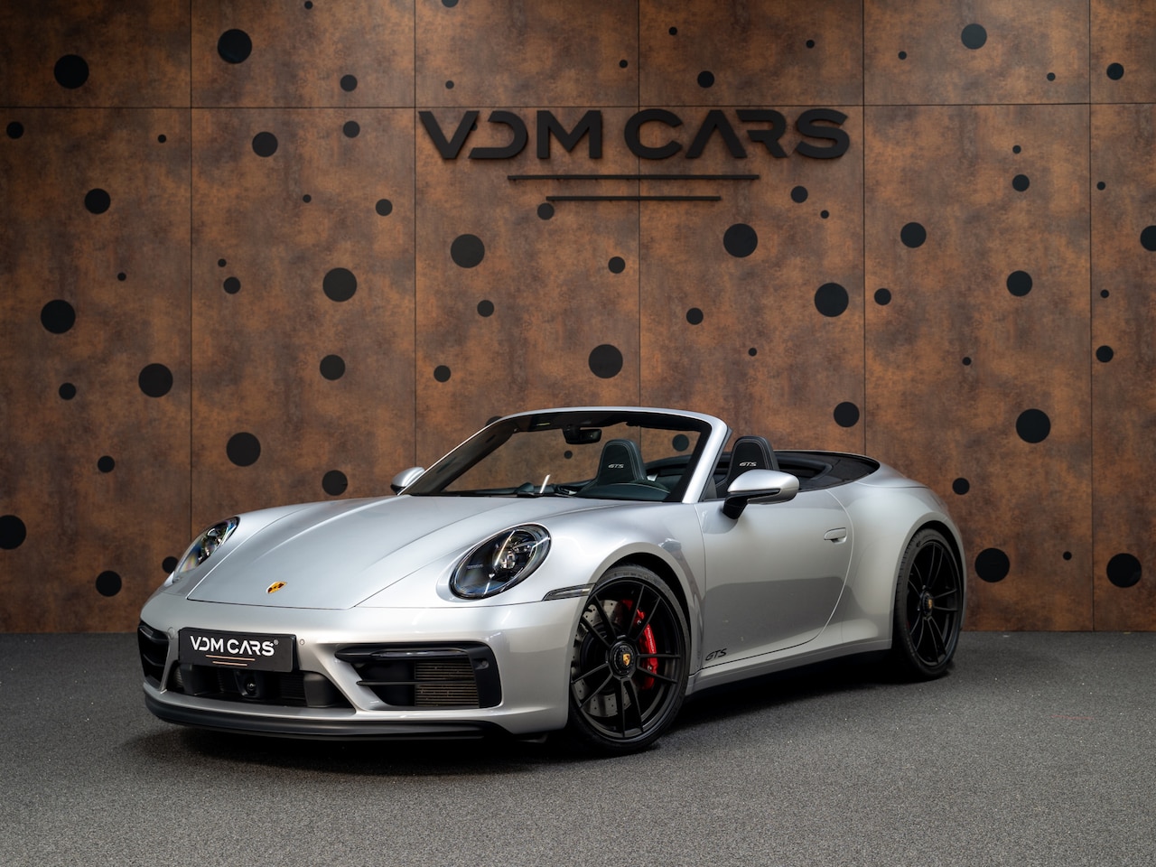 Porsche 911 Cabrio - 3.0 Carrera 4 GTS | 18-Weg | LED matrix | ACC | Achterasbesturing | - AutoWereld.nl