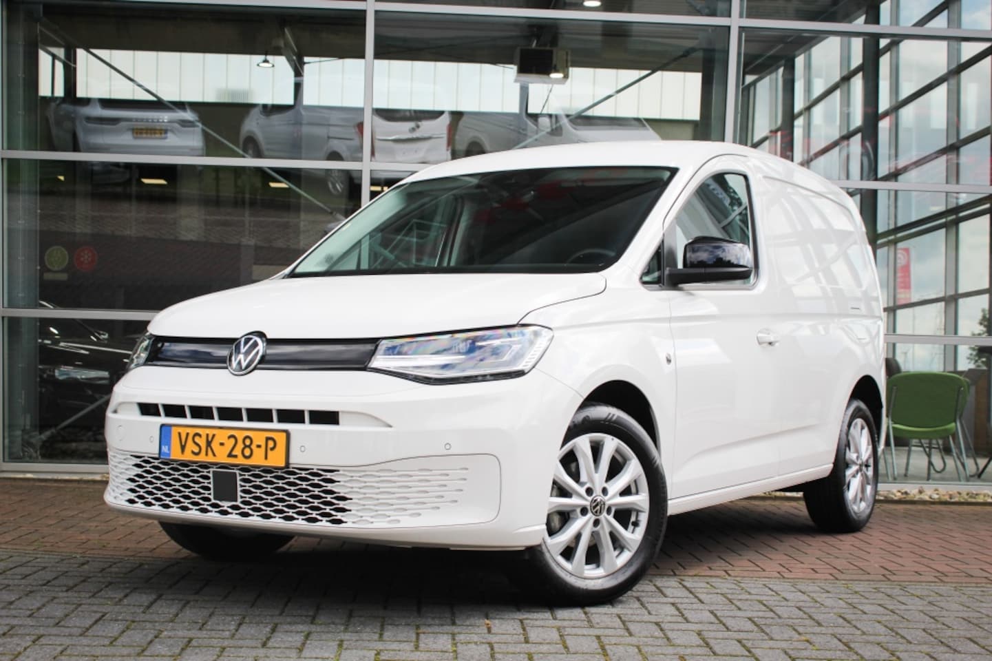 Volkswagen Caddy Cargo - 2.0 TDI Exclusive | Digitaal Dashboard | Apple Carplay | Android - AutoWereld.nl