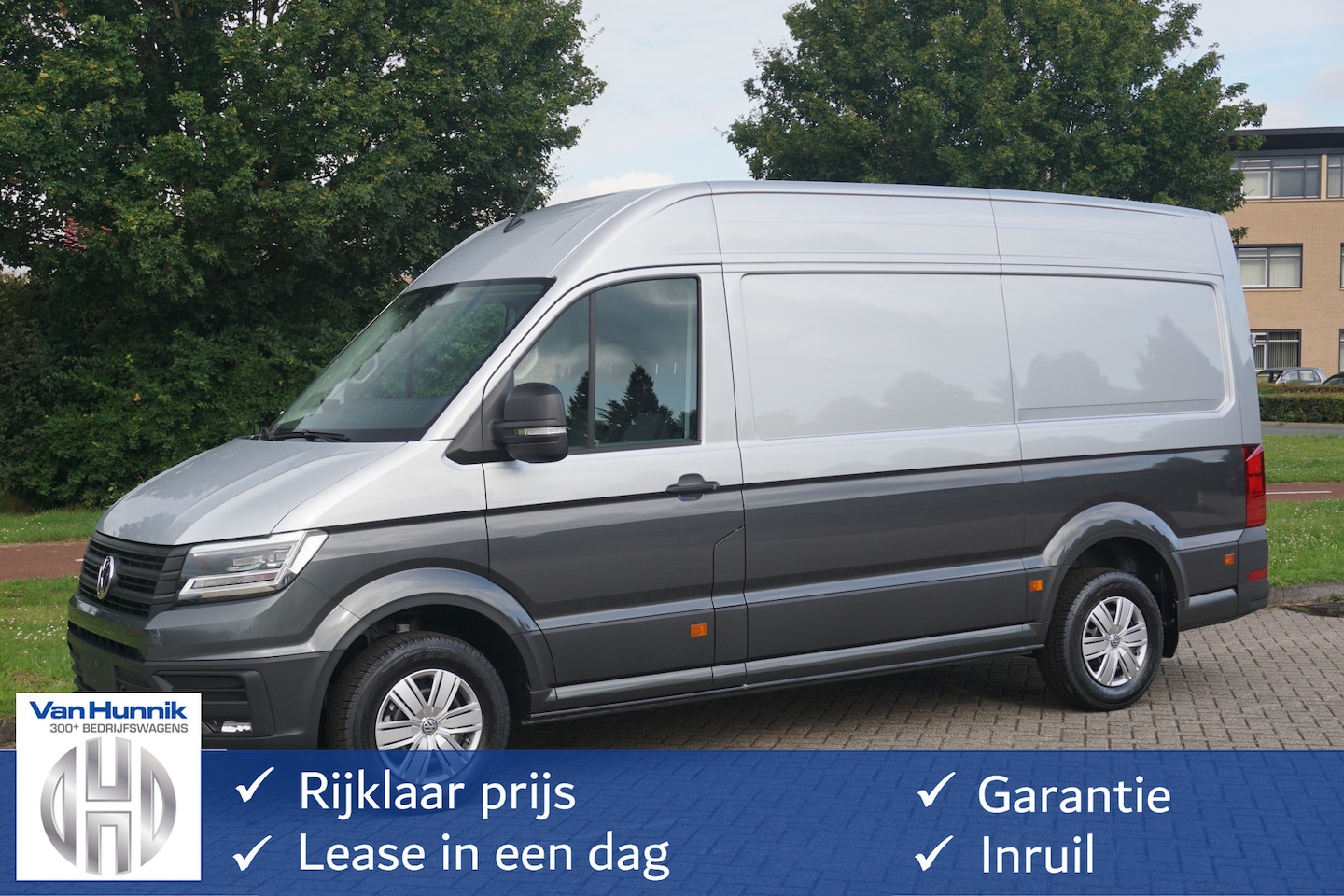 Volkswagen Crafter - 35 2.0 177 L3H3 AUT Navi, Cam, ACC, LED, Dual Tone Lak!! NR. 870 - AutoWereld.nl