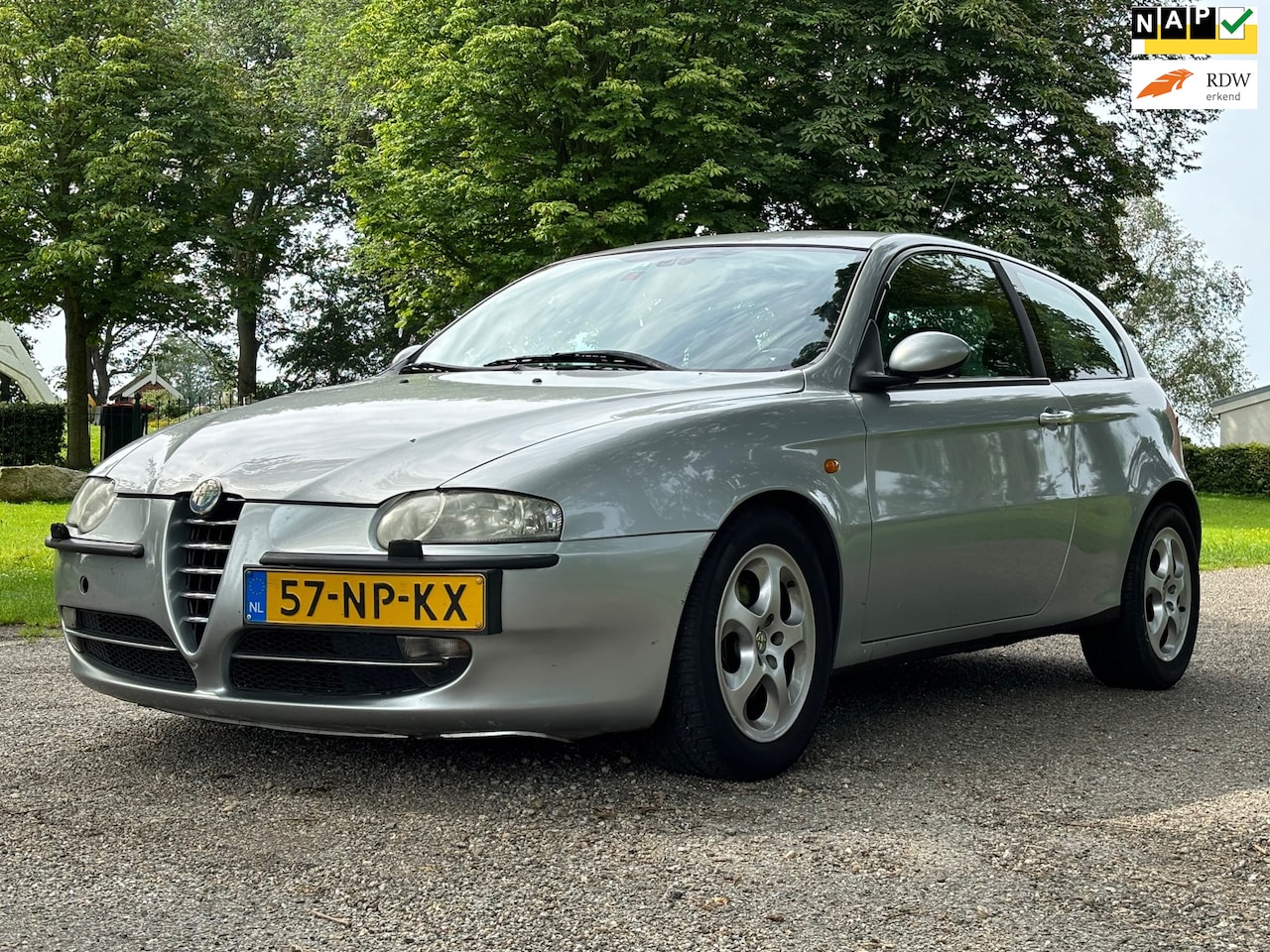 Alfa Romeo 147 - 2.0 T.Spark Distinctive Selespeed |Airco+Cruise| - AutoWereld.nl