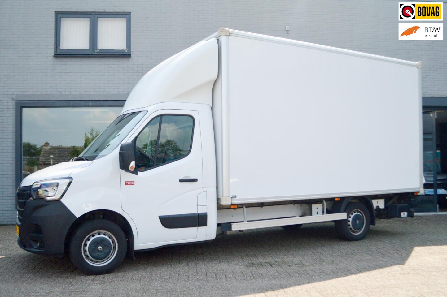 Renault Master - T35 2.3 dCi 145 MEUBELBAK|EURO 6|LAADKLEP|ZIJDEUR |20m³|3ZITS - AutoWereld.nl