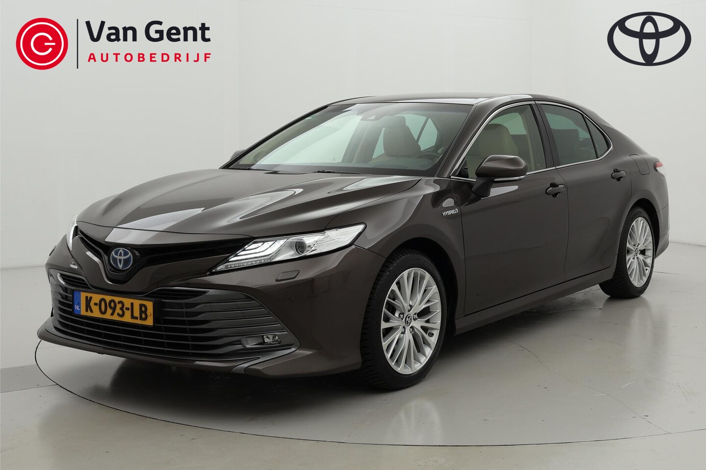 Toyota Camry - 2.5 Hybrid Premium Apple\Android Automaat - AutoWereld.nl