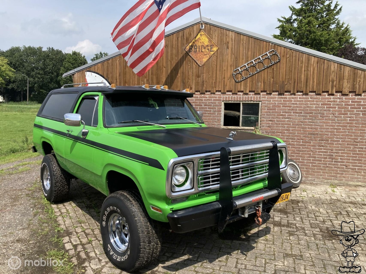 Dodge Ramcharger - w100 w200 400 bigblock cabrio lpg - AutoWereld.nl