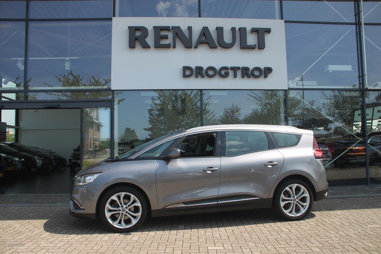 Renault Grand Scénic - 115PK-ZEN-107DKM-NAVI-CLIMA-CRUISE-PDC-TREKH- - AutoWereld.nl