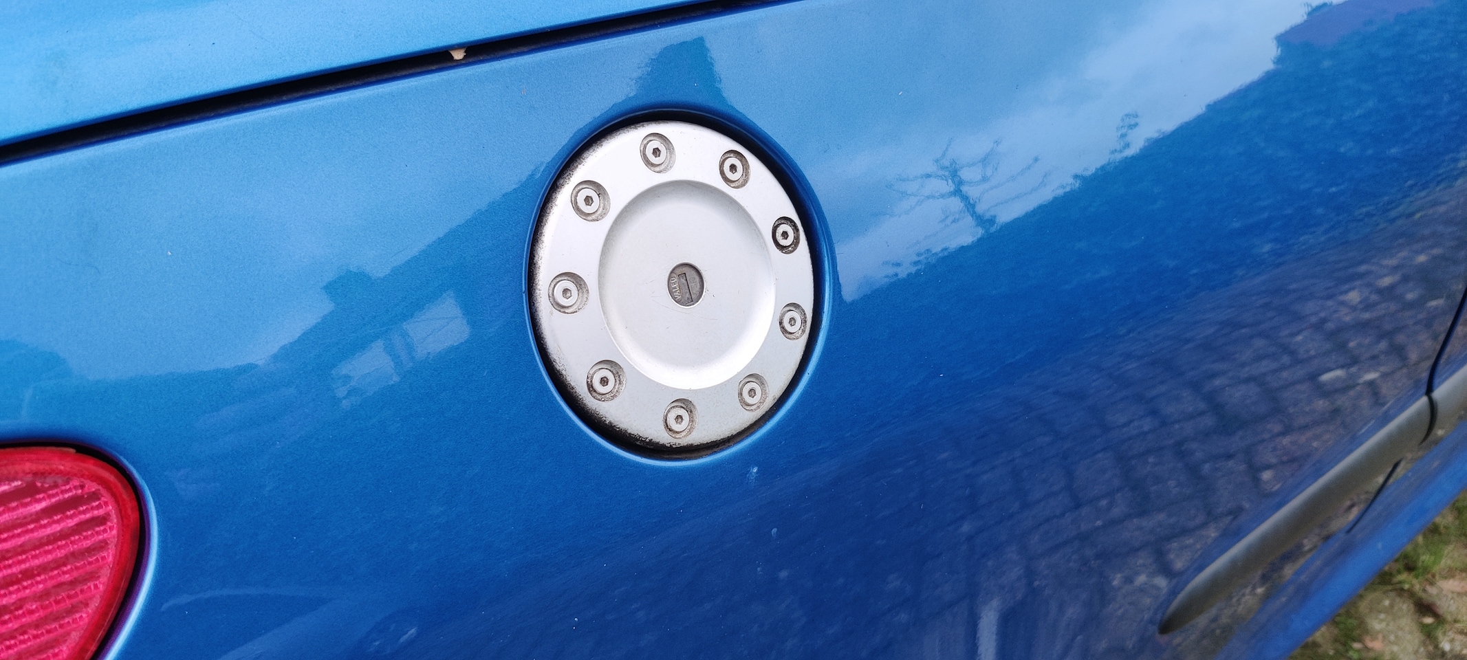 Peugeot 206 CC - 1.6-16V Cabriolet. Radio via stuur te bedienen.