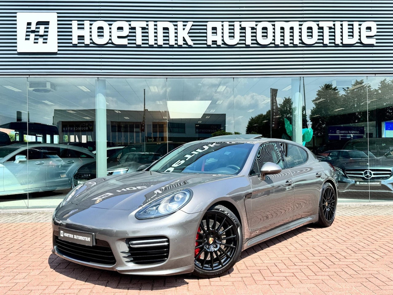 Porsche Panamera - 4.8 GTS / Led / Sport-chrono / Schuifdak / Soft close / Dealer onderhouden - AutoWereld.nl