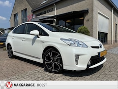 Toyota Prius - 1.8 Comfort Hybride Automaat Navigatie / Trekhaak / Camera