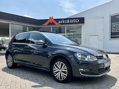 Volkswagen Golf - 1.2 TSI Allstar BlM Pano Camera PDC Cruise Climate