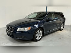 Volvo V70 - 2.5 T5 Momentum AUTOMAAT / YOUNGTIMER