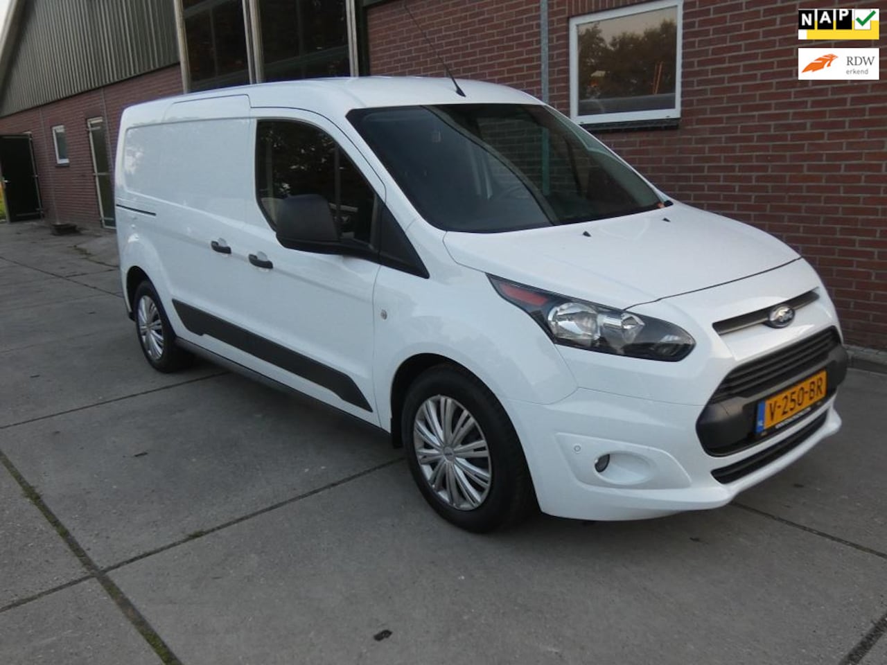 Ford Transit Connect - 1.0 Ecoboost L2 Trend*airco* 3 zits* - AutoWereld.nl