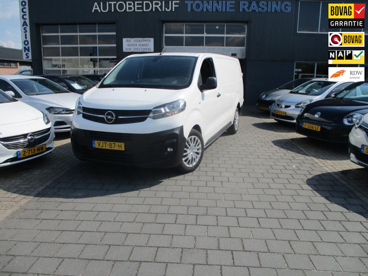 Opel Vivaro - 1.5 CDTI L2H1 Edition 1.5 CDTI L2H1 Edition - AutoWereld.nl