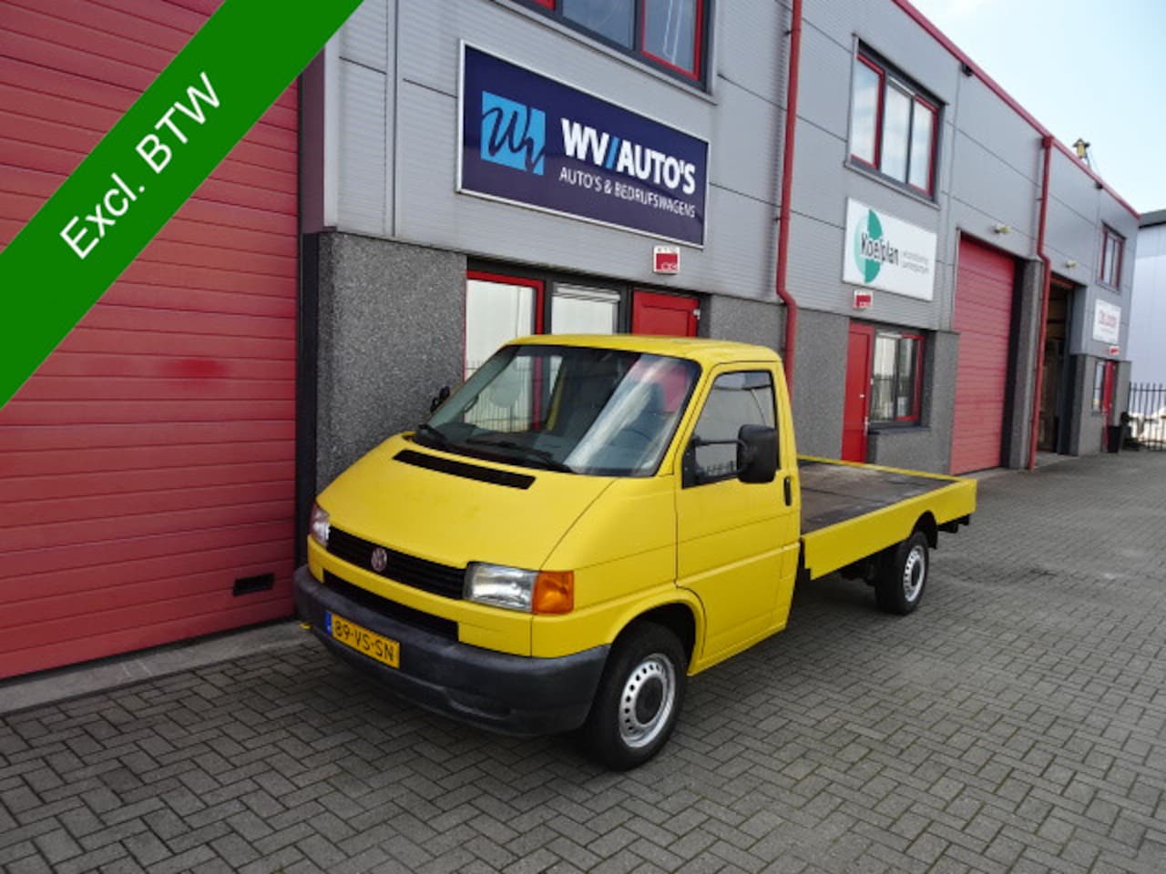 Volkswagen Transporter - 2.5 TDI 332 3 zits - AutoWereld.nl