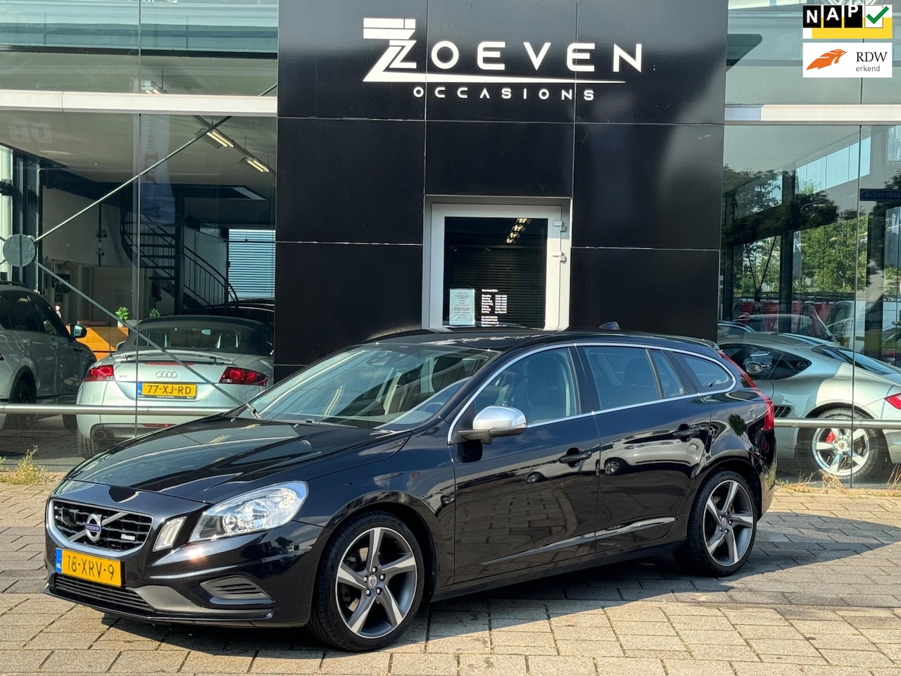 Volvo V60 - 1.6 T3 R-Design 1.6 T3 R-Design - AutoWereld.nl