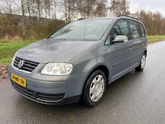 Volkswagen Touran - 1.6-16V FSI Trendline