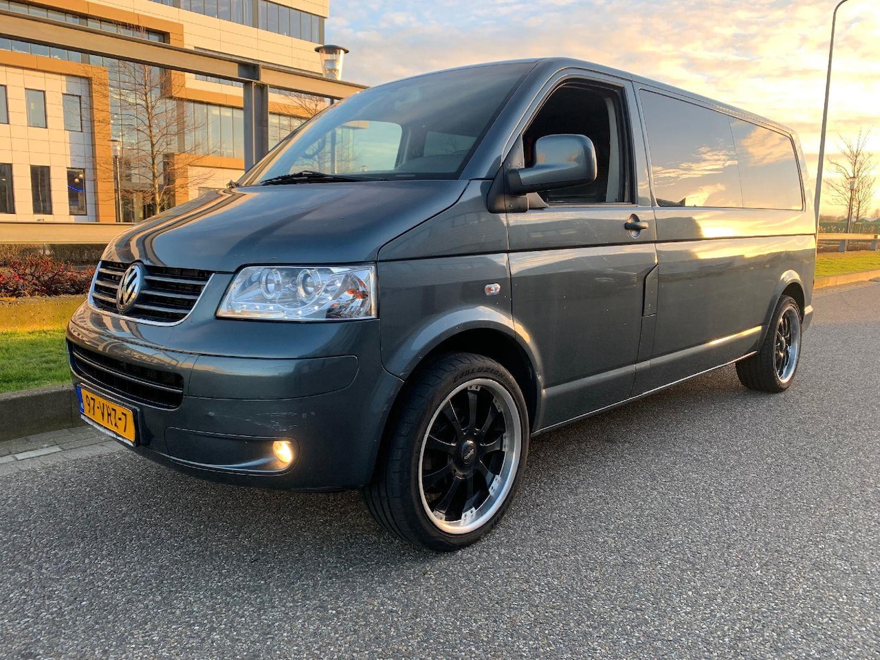 Volkswagen Transporter - 2.5 TDI 340 Comfortline DC * Airco * Navigatie * Leder * - AutoWereld.nl