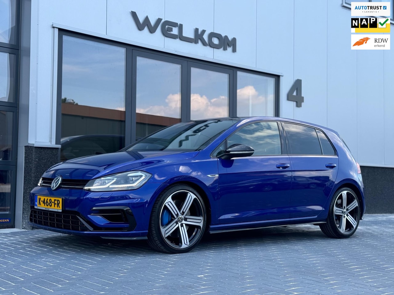 Volkswagen Golf - 2.0 TSI 4Motion R PANO / AKRAPOVIC / Ad. Cruise / Leder - AutoWereld.nl