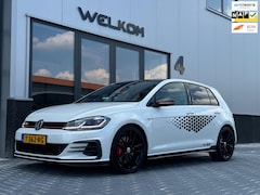 Volkswagen Golf - 2.0 TSI GTI TCR / PANO / Ad. Cruise / NIEUWSTAAT