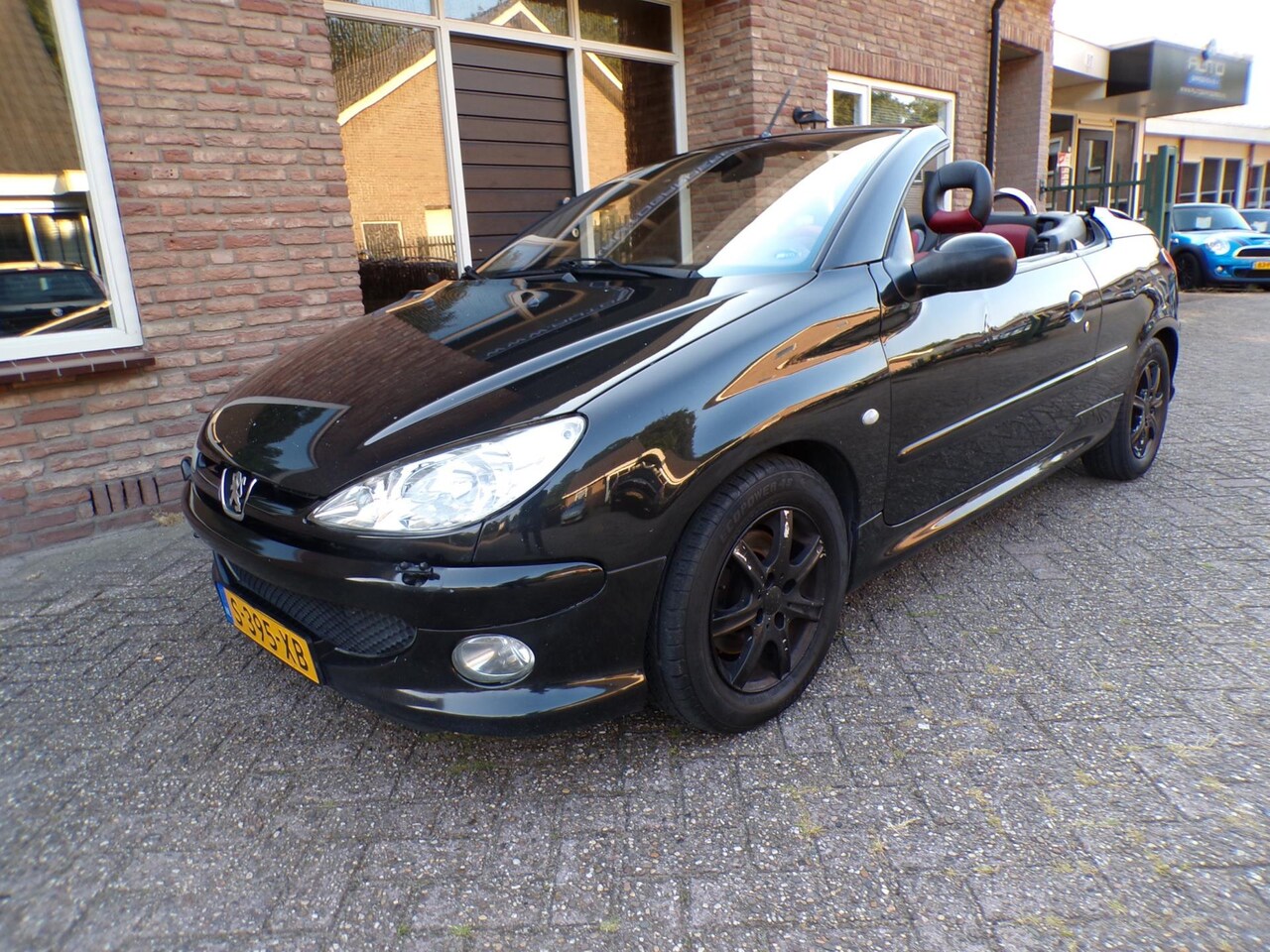 Peugeot 206 CC - 1.6-16V Roland Garros 1.6-16V Roland Garros - AutoWereld.nl