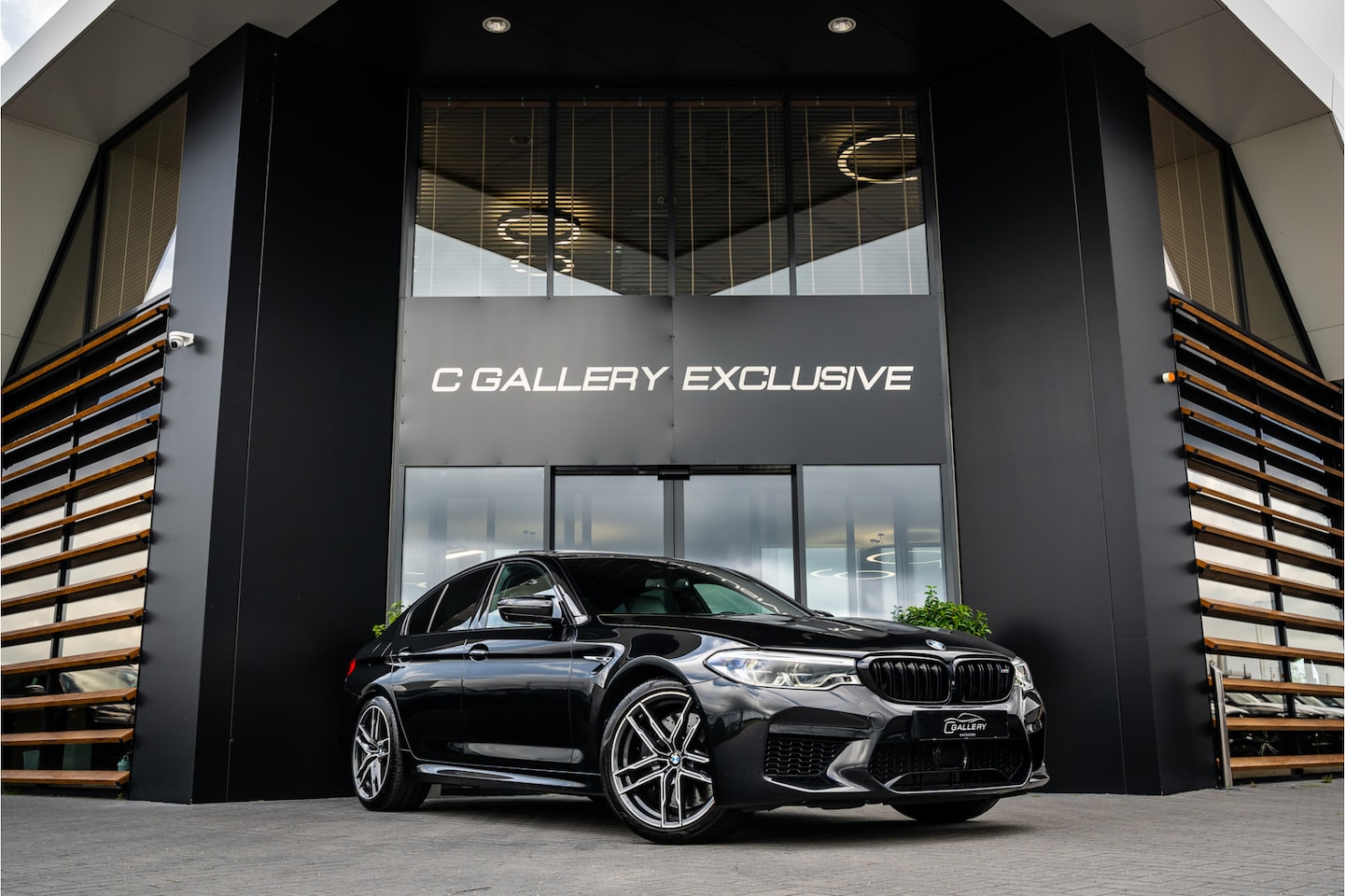 BMW M5 - 5-serie - Panorama | B&W | 360c | HUD | ACC | Dealer O.H. - AutoWereld.nl