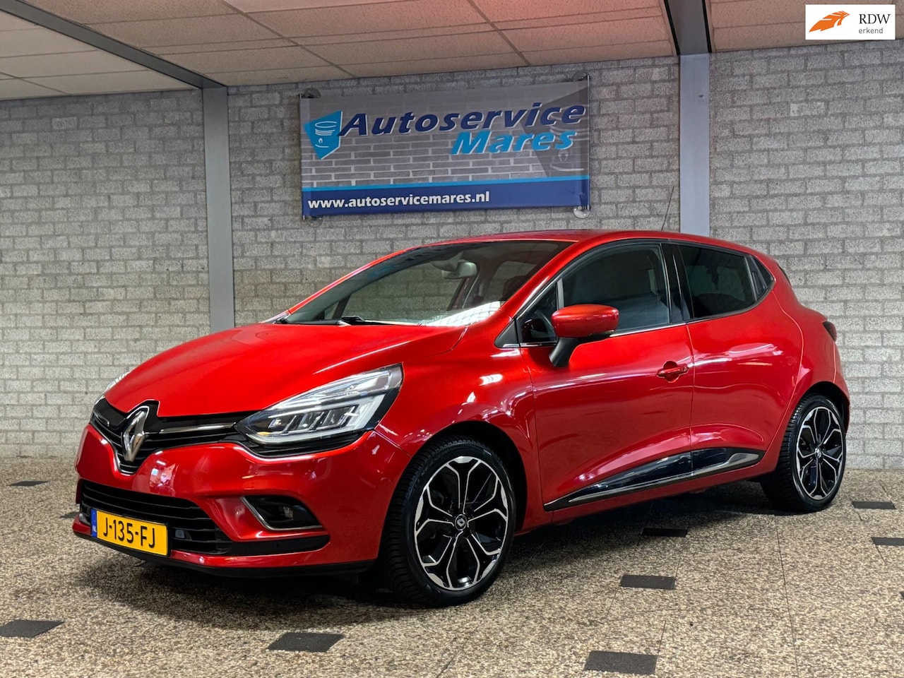 Renault Clio - 1.2 TCe Bose 1.2 TCe Bose, navi, camera, 1/2 leder, Stoelverw, Keyless. 17 inch, Led, Cruise, Park cont - AutoWereld.nl