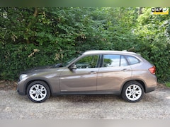 BMW X1 - SDrive20i Chrome Line Org NL/NAP/navi/trekhaak