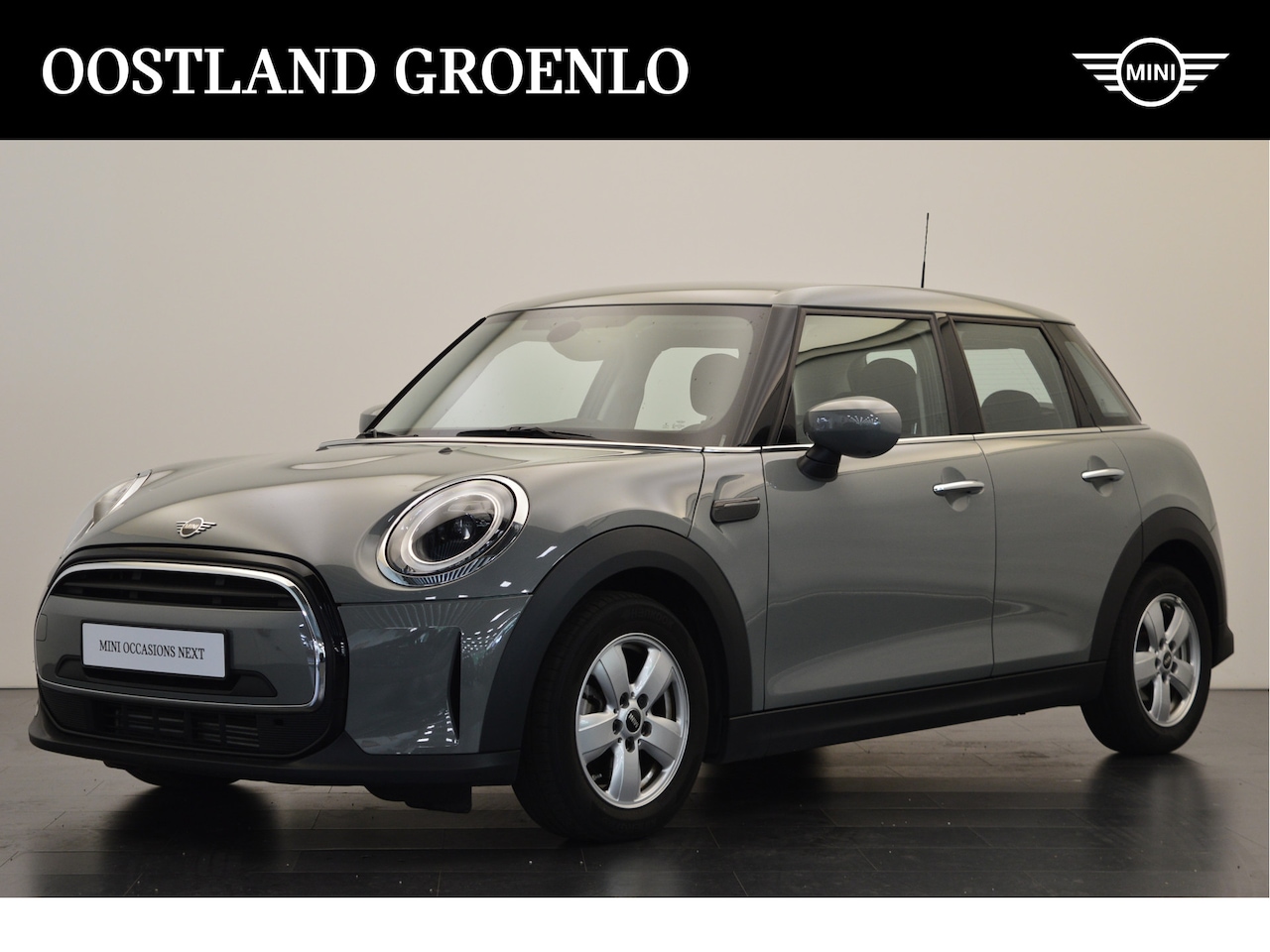 MINI Cooper - Hatchback Essential Automaat / Multifunctioneel stuurwiel / LED / PDC achter / Cruise Cont - AutoWereld.nl