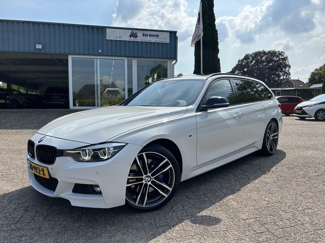 BMW 3-serie Touring - 320i M Sport Edition VOL!! Ned. auto - AutoWereld.nl