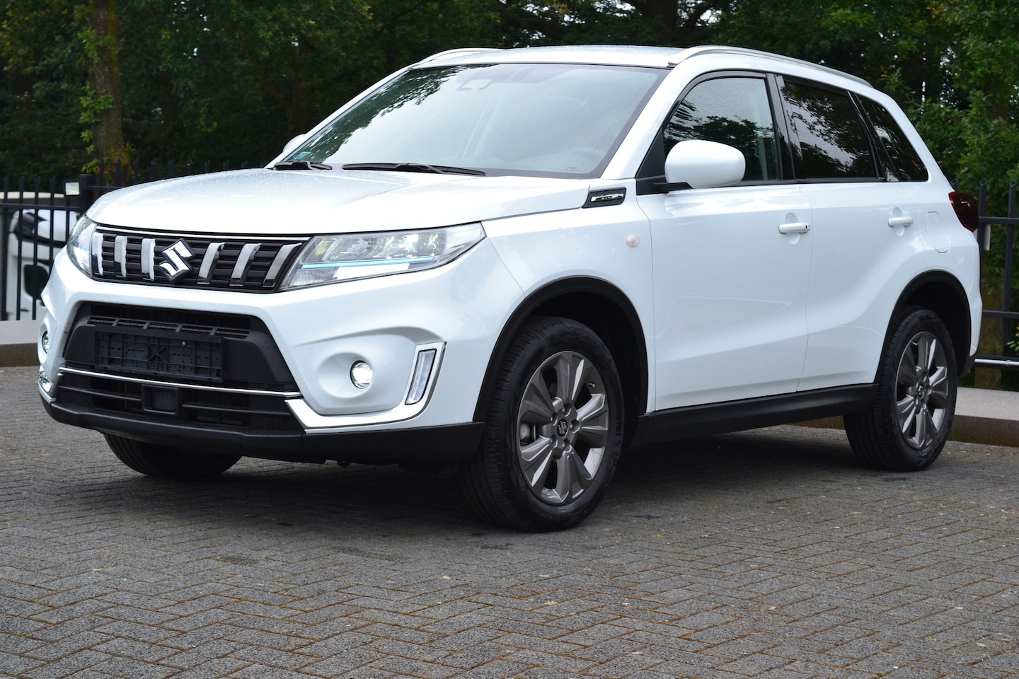 Suzuki Vitara - 1.5 GL+ Hybrid Allgrip - AutoWereld.nl