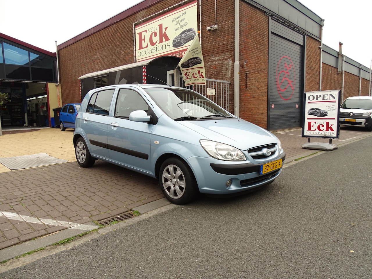 Hyundai Getz - 1.4i Active Cool.5 deurs,airco slechts.126.000.km - AutoWereld.nl