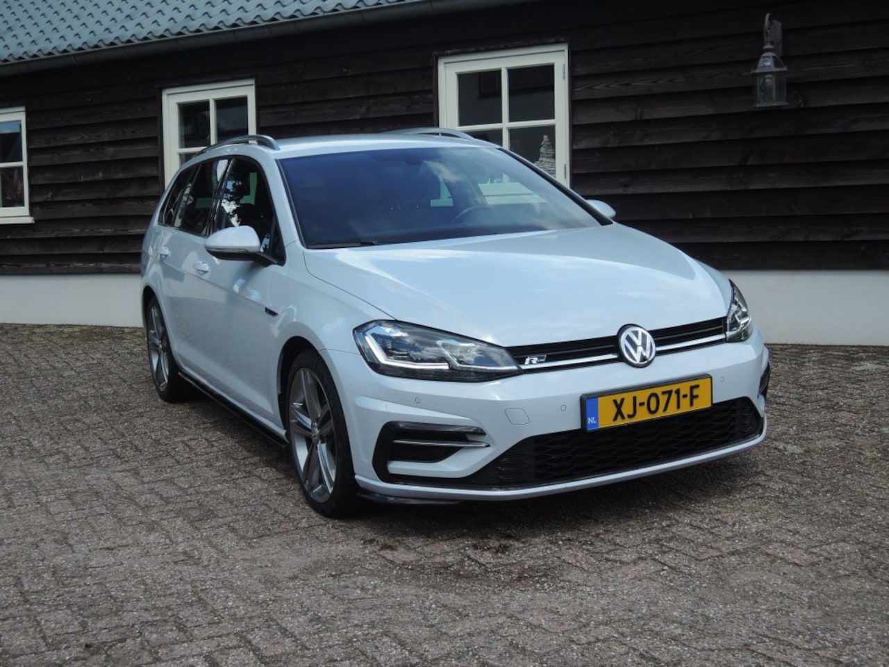 Volkswagen Golf - 1.6 TDI HL BNS R LINE - AutoWereld.nl