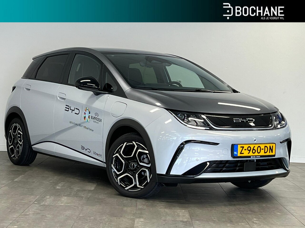 BYD DOLPHIN - Design 60 kWh PANORAMADAK l STOELVERWARMING l 360 CAMERA - AutoWereld.nl