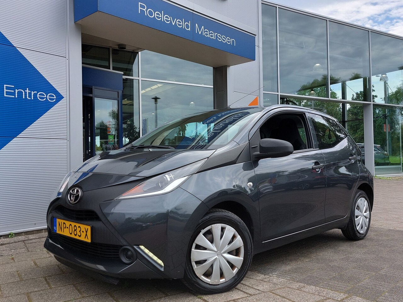 Toyota Aygo - 1.0 VVT-i 70pk X-Now 5-Deurs | Origineel NL | Airco | Elek.Ramen+Spiegels | Cv+Ab | Stuurb - AutoWereld.nl