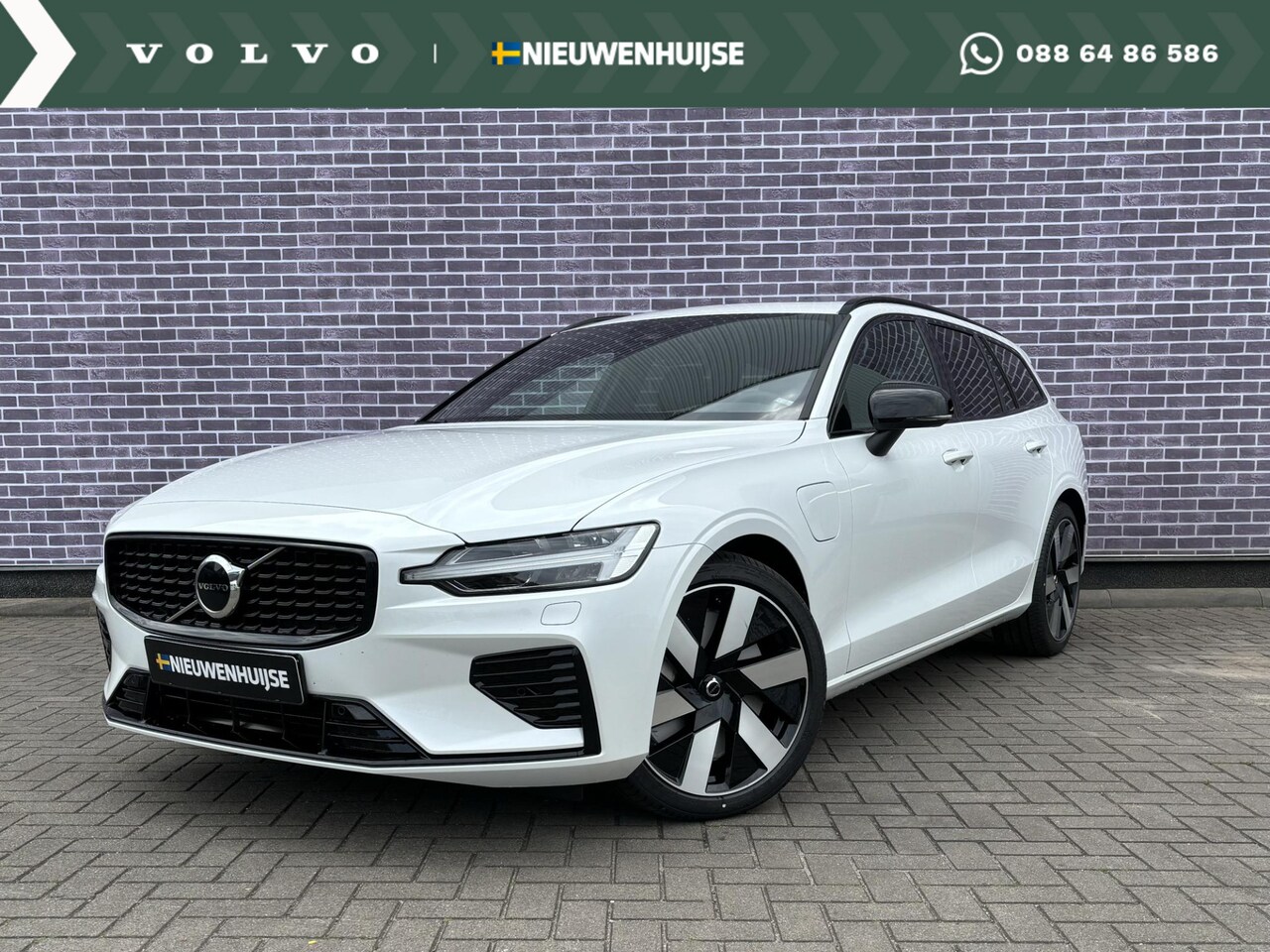 Volvo V60 - T6 Recharge AWD Ultra Dark Long Range - Uit voorraad leverbaar! - Head-up Display | Panora - AutoWereld.nl