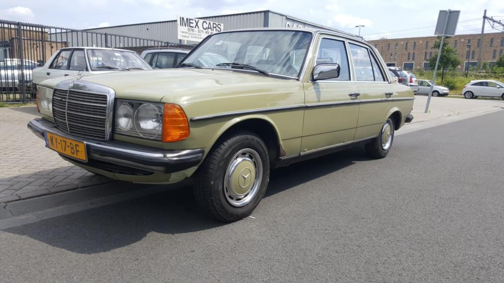 Mercedes-Benz 200-280 (W123) - 200 D 200 D - AutoWereld.nl