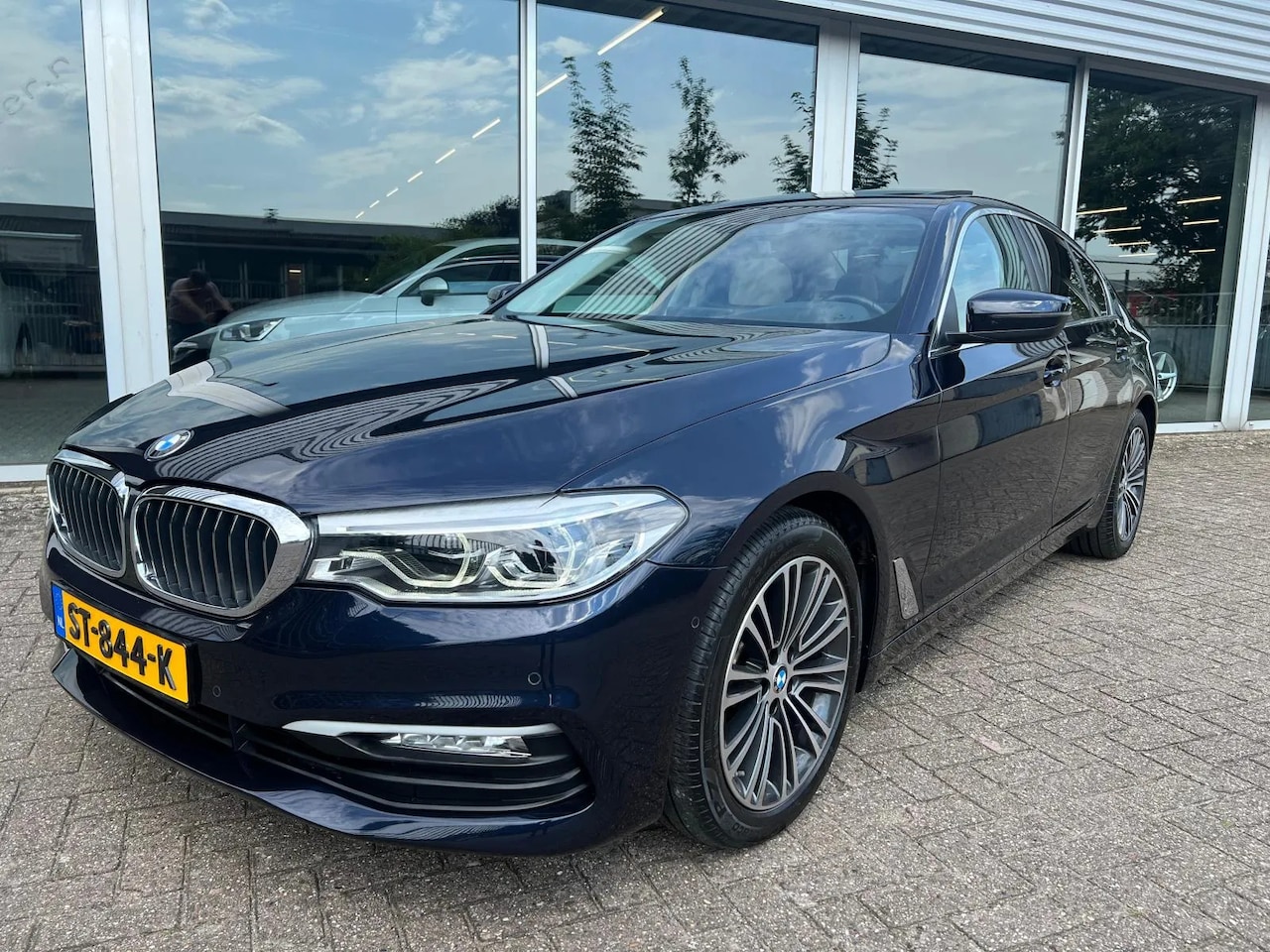 BMW 5-serie - 520i High Executive Automaat, Pano, Hud - AutoWereld.nl